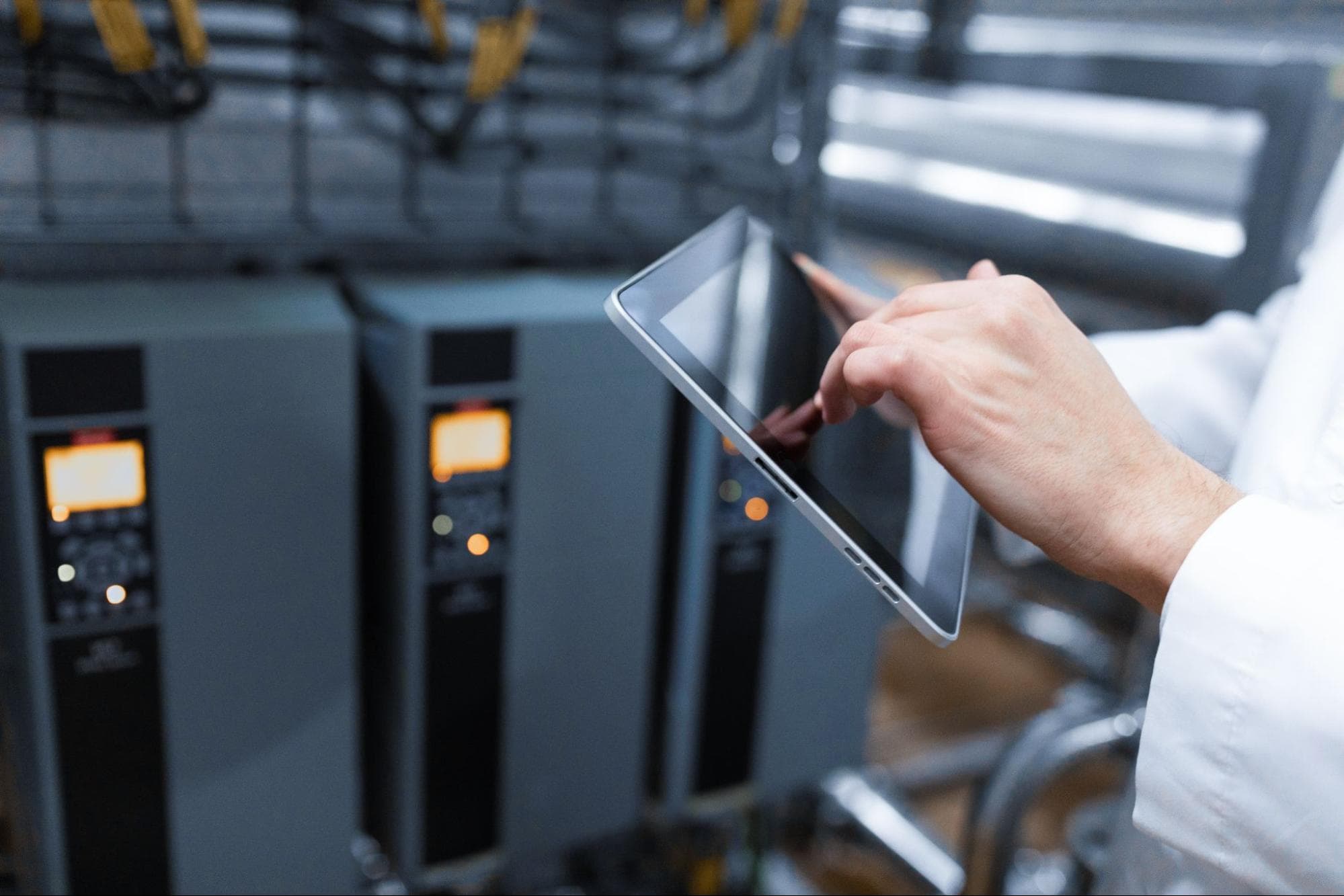 การเลือกใช้ On-Premise VS. Cloud